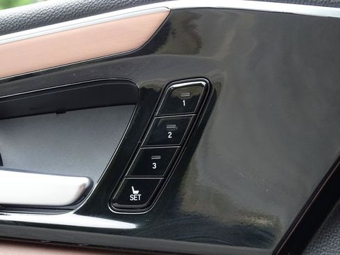 Used 2025 Acura MDX SH-AWD w/ Technology Package image 22