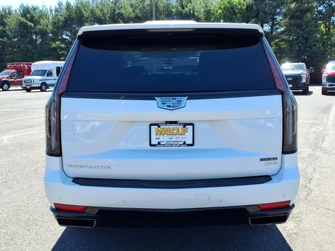 Used 2024 Cadillac Escalade ESV Sport Platinum AWD/4WD image 5