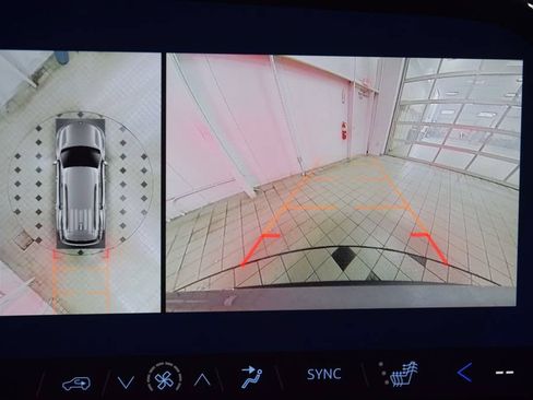 New 2026 Chevrolet Traverse LT w/ Driver Confidence Package AWD/4WD image 50