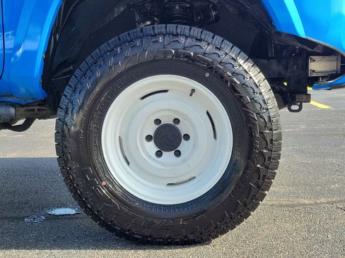 Used 2020 Toyota Tacoma TRD Sport AWD/4WD image 5