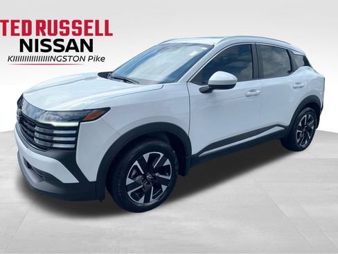 Used 2025 Nissan Kicks SV w/ SV Premium Package AWD/4WD image 1