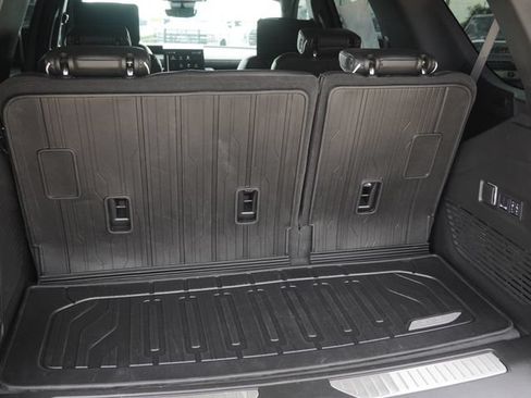 Used 2025 GMC Yukon AT4 Ultimate w/ LPO, Floor Liner Package AWD/4WD image 12