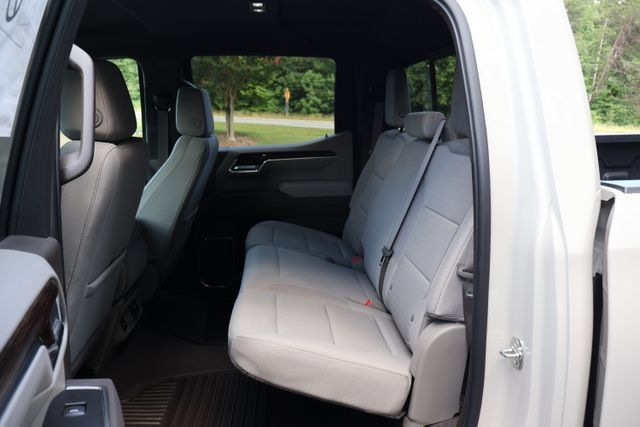 New 2026 GMC Sierra 1500 SLE w/ Preferred Package AWD/4WD image 19