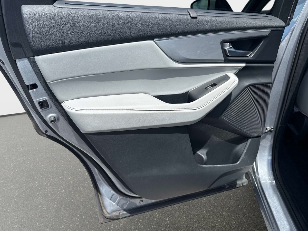 Used 2024 Acura MDX w/ Technology Package FWD image 11