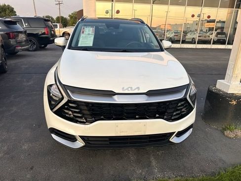 Used 2023 Kia Sportage EX w/ EX Premium Package AWD/4WD image 3