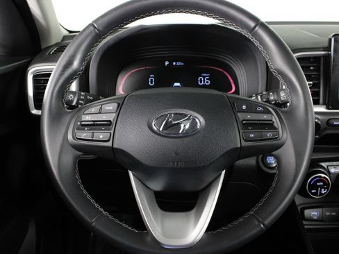 Certified 2026 Hyundai Venue SEL FWD image 10