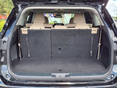 Used 2022 Toyota Highlander XLE FWD image 19