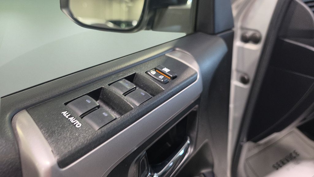 Used 2019 Toyota 4Runner Limited AWD/4WD image 13