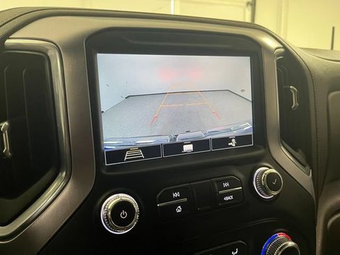 Used 2020 GMC Sierra 1500 SLT w/ X31 Off-Road Package AWD/4WD image 37