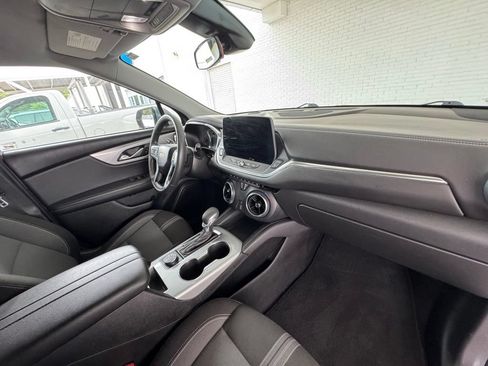Used 2023 Chevrolet Blazer LT AWD/4WD image 17