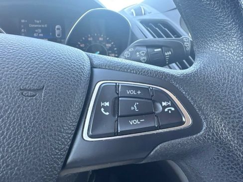 Used 2019 Ford Escape SE FWD image 11