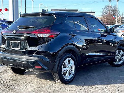 Used 2022 Nissan Kicks S image 11