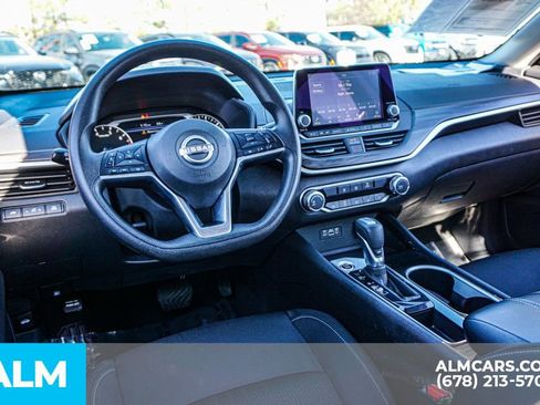 Used 2024 Nissan Altima 2.5 SV image 26