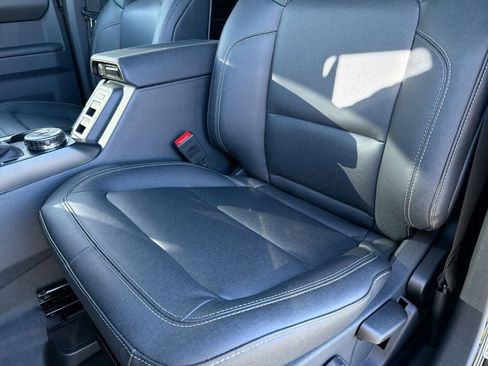 New 2025 Ford Bronco Badlands image 17