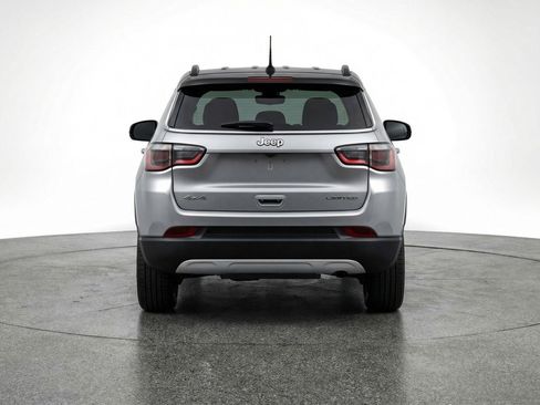 Used 2025 Jeep Compass Limited AWD/4WD image 7