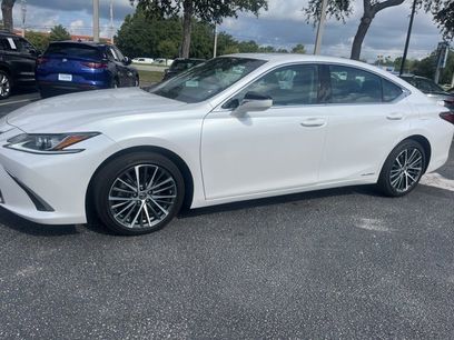 Used 2022 Lexus ES 300h w/ Premium Package