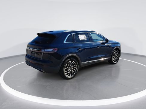 Used 2020 Lincoln Nautilus Reserve w/ Equipment Group 201A image 3