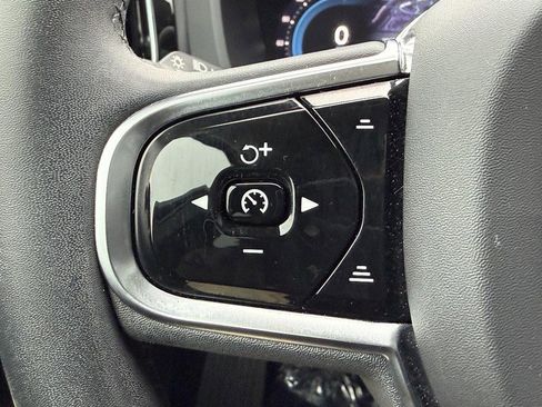 Certified 2023 Volvo XC60 B5 Plus w/ Climate Package image 18