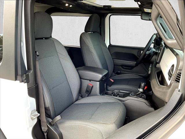 Used 2026 Jeep Wrangler Sport AWD/4WD image 9
