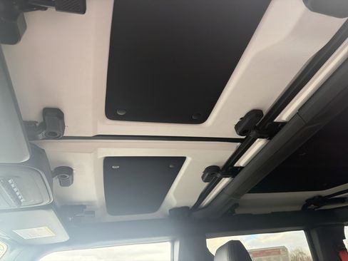 New 2025 Ford Bronco Raptor image 31