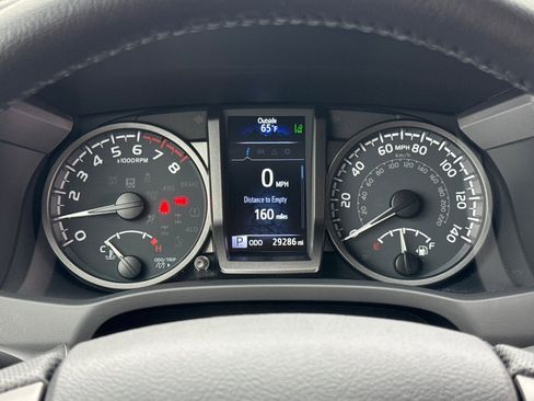 Used 2022 Toyota Tacoma TRD Sport image 23