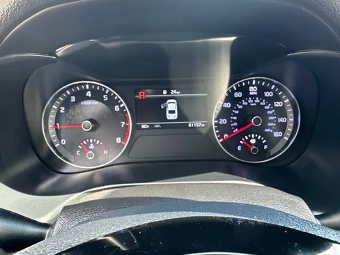 Used 2023 Kia Forte LXS FWD image 17