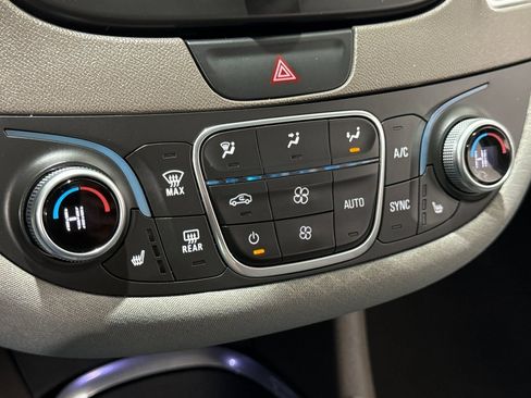 Used 2019 Chevrolet Malibu LT image 34