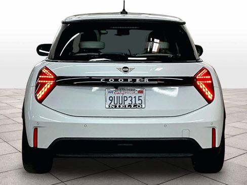 Certified 2025 MINI Cooper S image 6