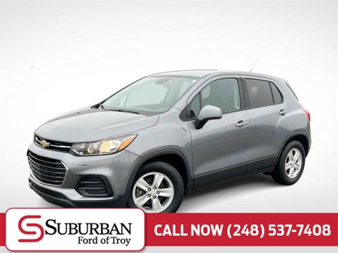 Used 2020 Chevrolet Trax LS w/ Tint and Cruise Package image 1
