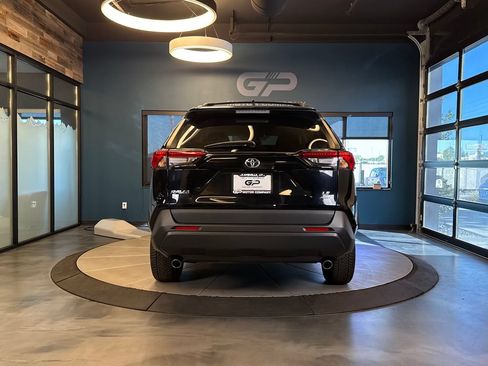 Used 2019 Toyota RAV4 LE w/ All Weather Liner Package AWD/4WD image 4