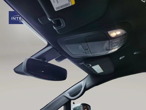 Used 2019 Chrysler Pacifica Touring-L Plus w/ S Appearance Package FWD image 19