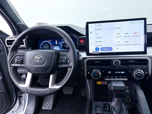 Used 2024 Toyota Tacoma TRD Off-Road w/ TRD Off Road Upgrade Package AWD/4WD image 5