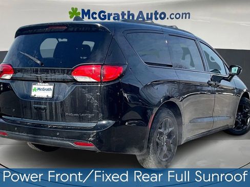 Used 2020 Chrysler Pacifica Limited w/ S Appearance Package image 7