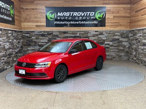 Used 2015 Volkswagen Jetta S image 4