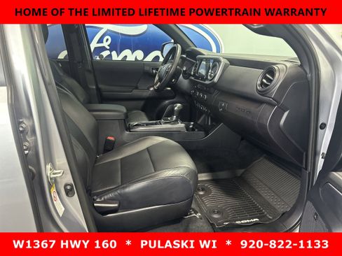 Used 2019 Toyota Tacoma TRD Off-Road w/ TRD Premium Off Road Package image 5