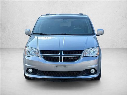Used 2014 Dodge Grand Caravan SXT FWD image 2