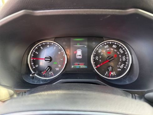 Used 2022 Toyota RAV4 XLE w/ Convenience Package AWD/4WD image 18