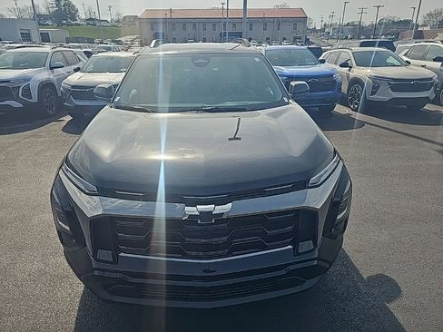 New 2026 Chevrolet Equinox ACTIV image 2