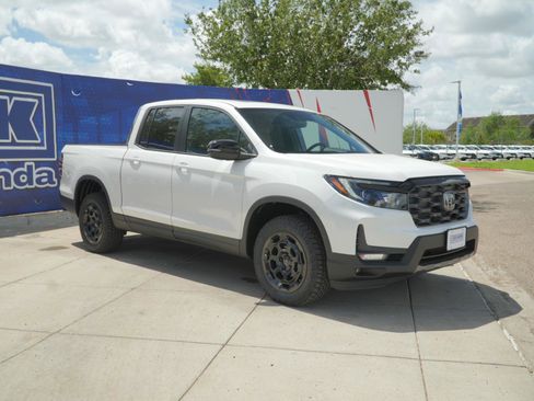 New 2026 Honda Ridgeline TrailSport image 3