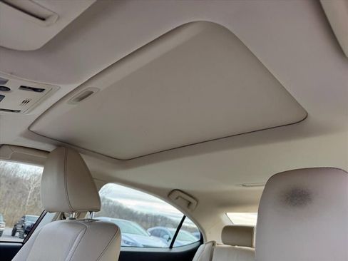 Used 2013 Lexus ES 350 w/ Luxury Pkg image 16