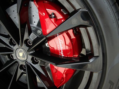 Used 2022 Lamborghini Urus image 62