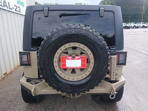 Used 2017 Jeep Wrangler Unlimited Sport w/ Quick Order Package 24S AWD/4WD image 4
