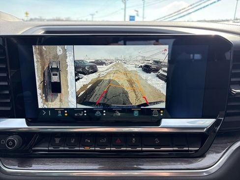 Used 2025 Chevrolet Silverado 2500 LTZ w/ LTZ Premium Package image 16