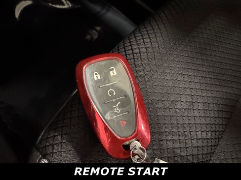 Used 2021 Chevrolet TrailBlazer RS w/ Sun and Liftgate Package image 11