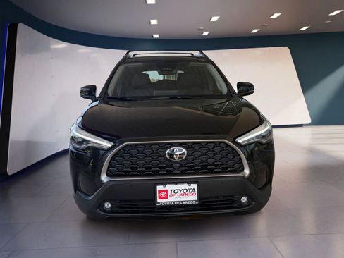Used 2024 Toyota Corolla Cross XLE w/ Convenience Package FWD image 8