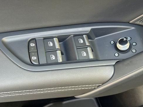 Used 2024 Audi Q5 e Premium Plus w/ Premium Plus Package image 26