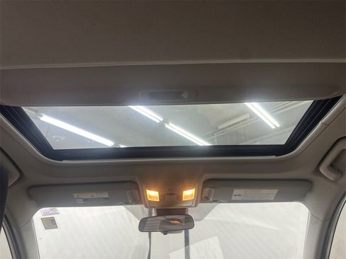 Used 2017 Toyota RAV4 XLE image 23