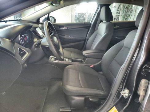 Used 2016 Chevrolet Cruze LT image 12