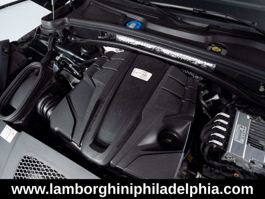 Used 2021 Porsche Macan Turbo AWD/4WD image 51