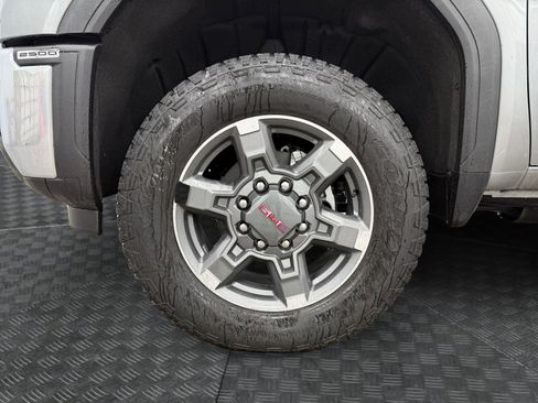 New 2026 GMC Sierra 2500 SLE w/ SLE Value Package; image 31